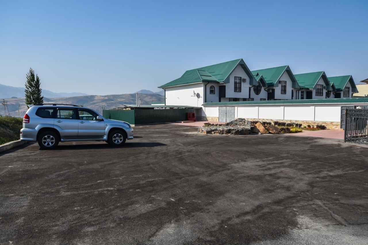 B&B Lake House Hotel Yusufkhona Exterior foto