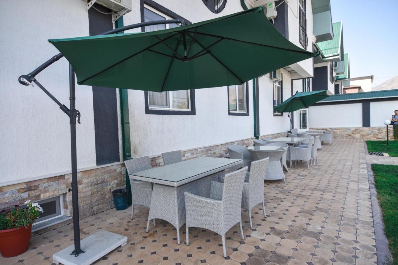 B&B Lake House Hotel Yusufkhona Exterior foto