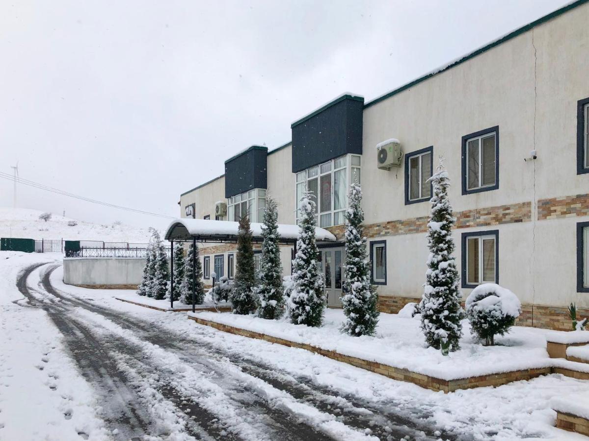 B&B Lake House Hotel Yusufkhona Exterior foto