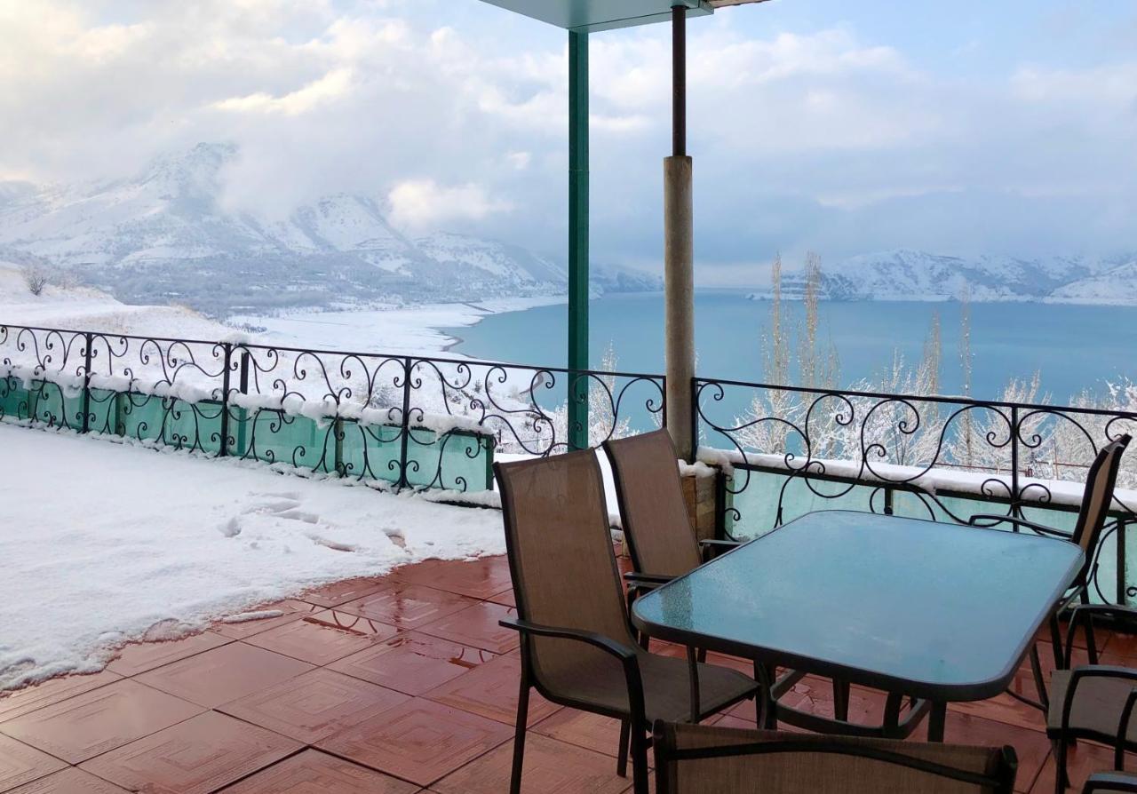 B&B Lake House Hotel Yusufkhona Exterior foto
