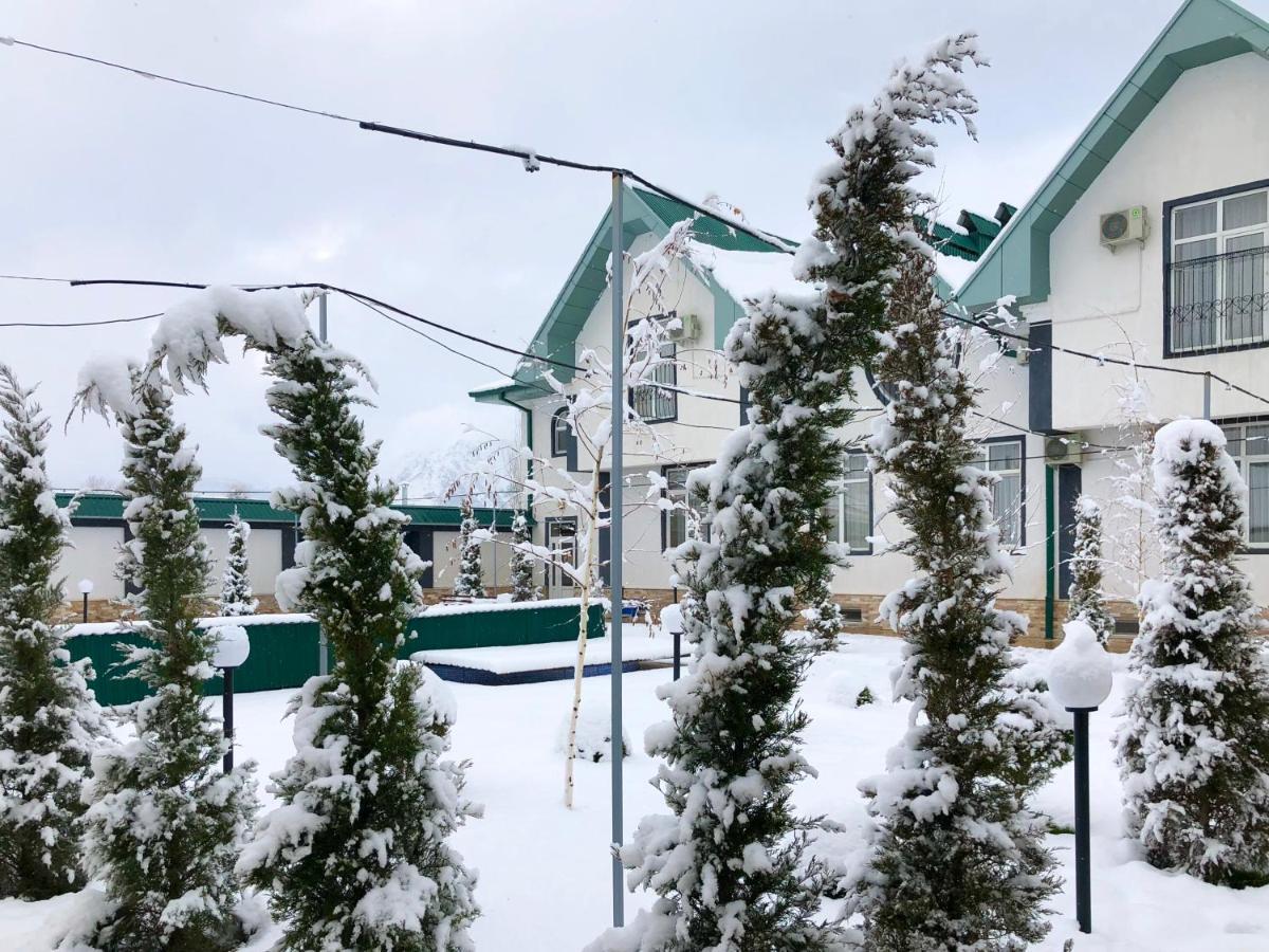B&B Lake House Hotel Yusufkhona Exterior foto
